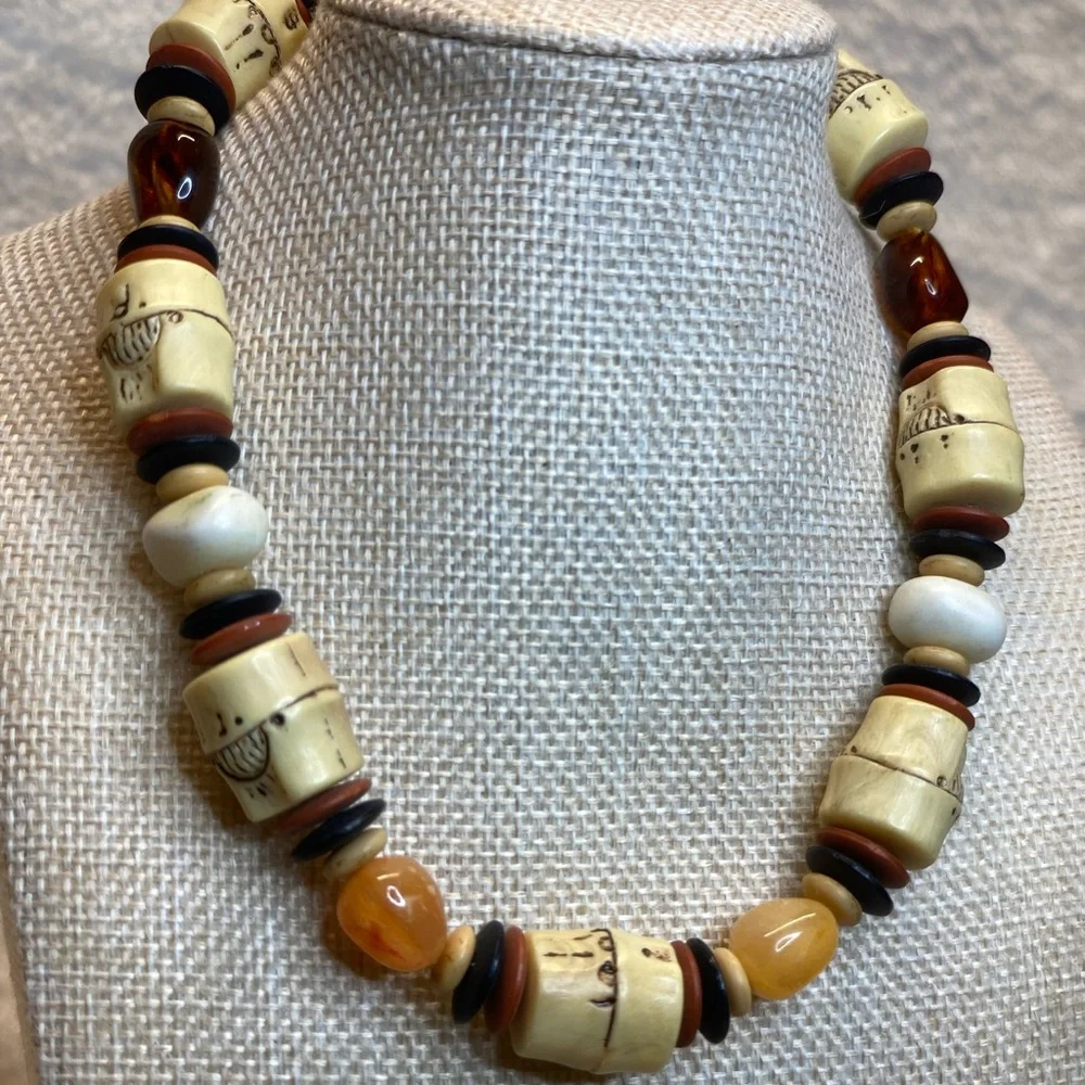 Vintage Tribal Mixed Media Choker Necklace Amber Wood Bone and Acrylic Beads 15” - Picture 12 of 13